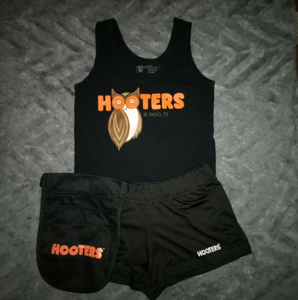 RARE Hooters full uniform tank, shorts +pouch M/L